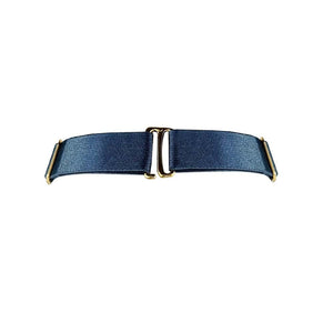 Version minimaliste du collier iconique de la collection, le Melusina Strap Collar joue la carte de la sobriété graphique.