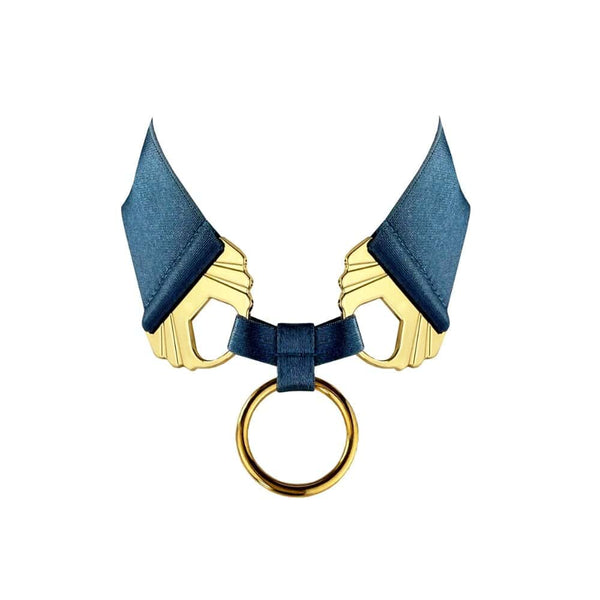 Signature de la collection, le collier Melusina est une pièce forte, pensée comme un bijou de cou au design affirmé.