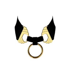 Signature de la collection, le collier Melusina est une pièce forte, pensée comme un bijou de cou au design affirmé.