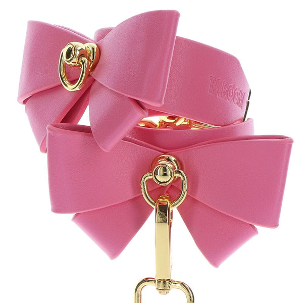 Packshot sur fond blanc des menottes Girly de Brigade Mondaine.