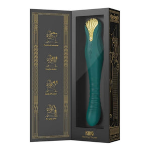 Packshot Vibromasseur Vert en Silicone et plastique ABS combine 8 modes pulsés et 4 modes vibrants dans un design imposant et raffiné il résiste aux éclaboussures dans sa boite au packaging luxueux