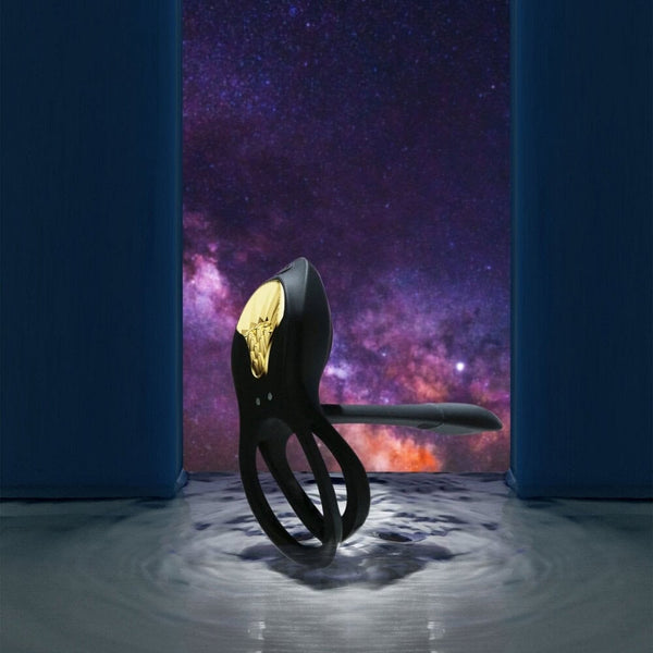 Vibromasseur portable au design ergonomique présenté avec son écrin, posé sur un décor aux nuances bleues et rouges, sélection Brigade Mondaine Paris. Sextoys Electriques