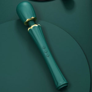 Wand Kyro Eden en silicone vert profond avec finitions dorées, présentée par Brigade Mondaine Paris, accessoire de stimulation au design élégant et contemporain.