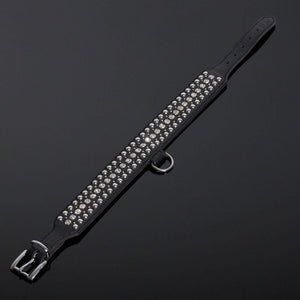 Packshot Collier Bondage en Cuir Nubuck Noir et Cristaux et Petit Anneau en Métal