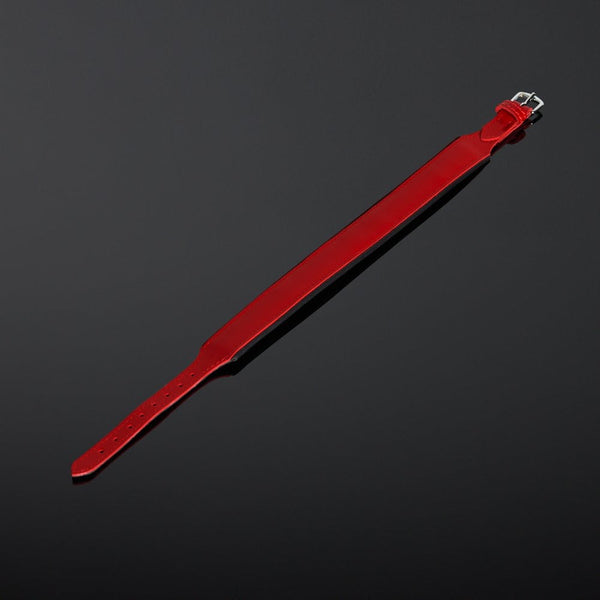 Choker en Cuir brillant verni Rouge rembourré à l'intérieur par du cuir mat rembourré