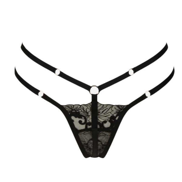 Set Soutien-Gorge, String et Porte-Jarretelles Fallon CATANZARO en dentelle noire et lanières ajustables, porté avec bas, sélection Brigade Mondaine.