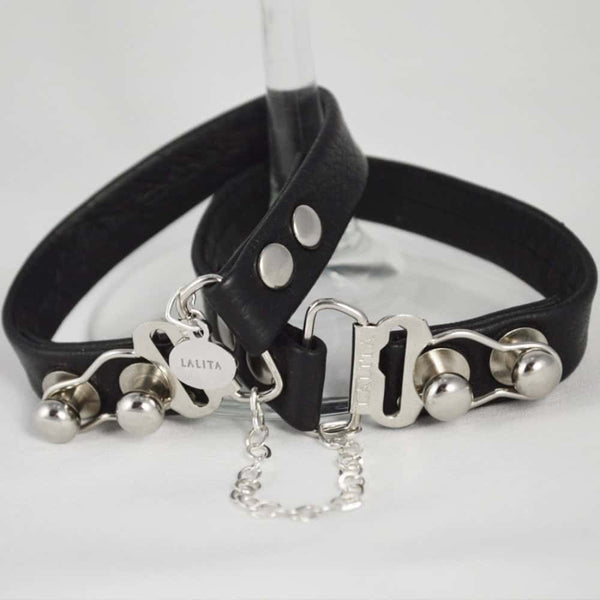 Bracelet noir LALITA en cuir vendu par Brigade Mondaine.