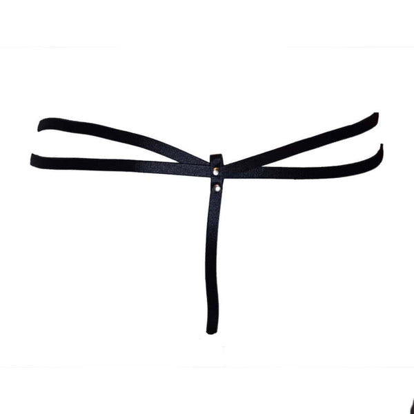 String noir avec harnais ajustable.