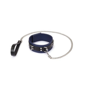 Set Collier Cerulean LIEBE SEELE en cuir bleu avec collier ajustable, laisse amovible en chaîne métallique argentée et poignée, présenté sur fond blanc en vue produit détaillée