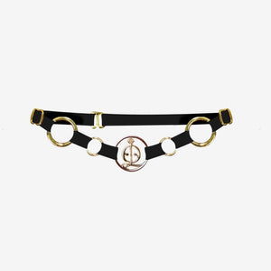 Collier ras-du-cou Stella, minimaliste, confectionné en élastiques doux et brillants, avec composants plaqués or 18 carats. Taille unique, ajustable pour toutes les morphologies.