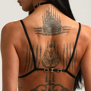 Soutien-gorge Noir en Résille Ouvert Élastique en polyamide recyclé, composants en Zamac plaqué or 18 carats teintures non toxiques à base de pigments végétaux Kemtex.