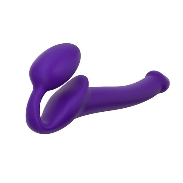 Le strap-on non vibrant, primé en 2019, combine silicone ultra-doux et cou flexible à mémoire de forme pour un confort exceptionnel. Il stimule simultanément le clitoris et le point G grâce à sa partie œuf. Son design ergonomique s’adapte parfaitement à votre anatomie pour une expérience unique. Souple et durable, il garantit une stimulation optimale.