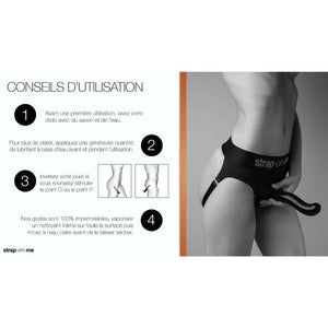 Dildo Point P&G de Strap-On-Me en silicone noir, avec courbure ergonomique pour stimuler le Point G et le Point P. Ventouse puissante pour une fixation sur surface plane et une utilisation mains libres.