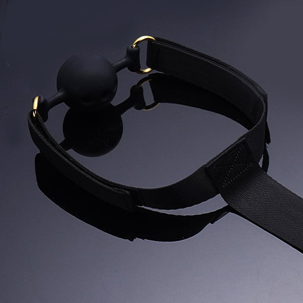 Bondage set avec sangle de retenue des mains sangle de retenue des pieds et Détails sur les trois accessoires bâillon en silicone