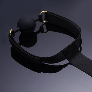 Bondage set avec sangle de retenue des mains sangle de retenue des pieds et Détails sur les trois accessoires bâillon en silicone