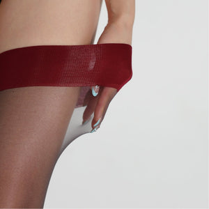 Bas ultra-fins UPKO déchirables en voile satiné, disponibles en noir, blanc, gris et noir + rouge – lingerie sensuelle effet seconde peau.
