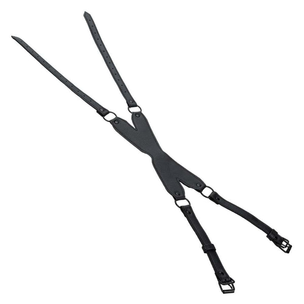 Bandeau X en cuir noir avec sangles ajustables et boucles métalliques, accessoire de bondage proposé par Brigade Mondaine Paris.