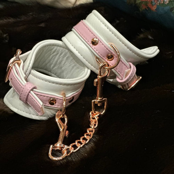 Image de Menottes en Cuir Blanc et Rose avec Lien en Chaine Détachable Rose Gold