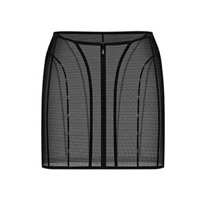Vue dos d’une jupe en tulle noir ANOESES, coupe ajustée avec lignes graphiques verticales et petits crochets décoratifs, transparence légère et esthétique fétiche haut de gamme Brigade Mondaine Paris.