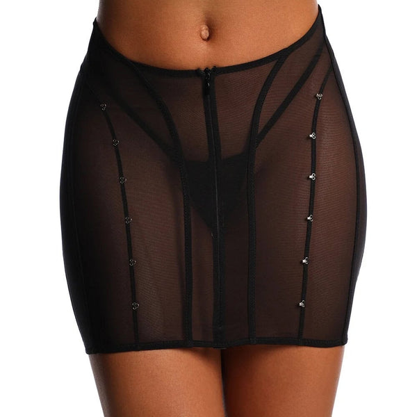 Vue dos d’une jupe en tulle noir ANOESES, coupe ajustée avec lignes graphiques verticales et petits crochets décoratifs, transparence légère et esthétique fétiche haut de gamme Brigade Mondaine Paris.