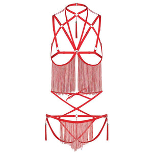 harnais rouge combiné à plusieurs bretelle est des franges connecte a les panties et au soutien-gorge