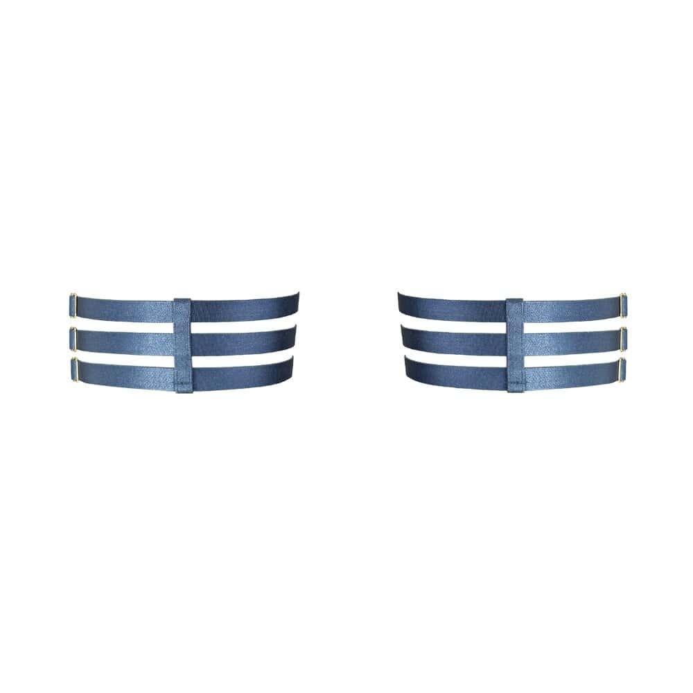 Accessoires modulables et structurants, ces Jarretières à lanières apportent une touche graphique à n’importe quelle silhouette.