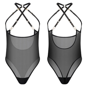 Body ouvert en mesh noir avec harnais à lanières croisées sur le buste et attaches porte-jarretelles.