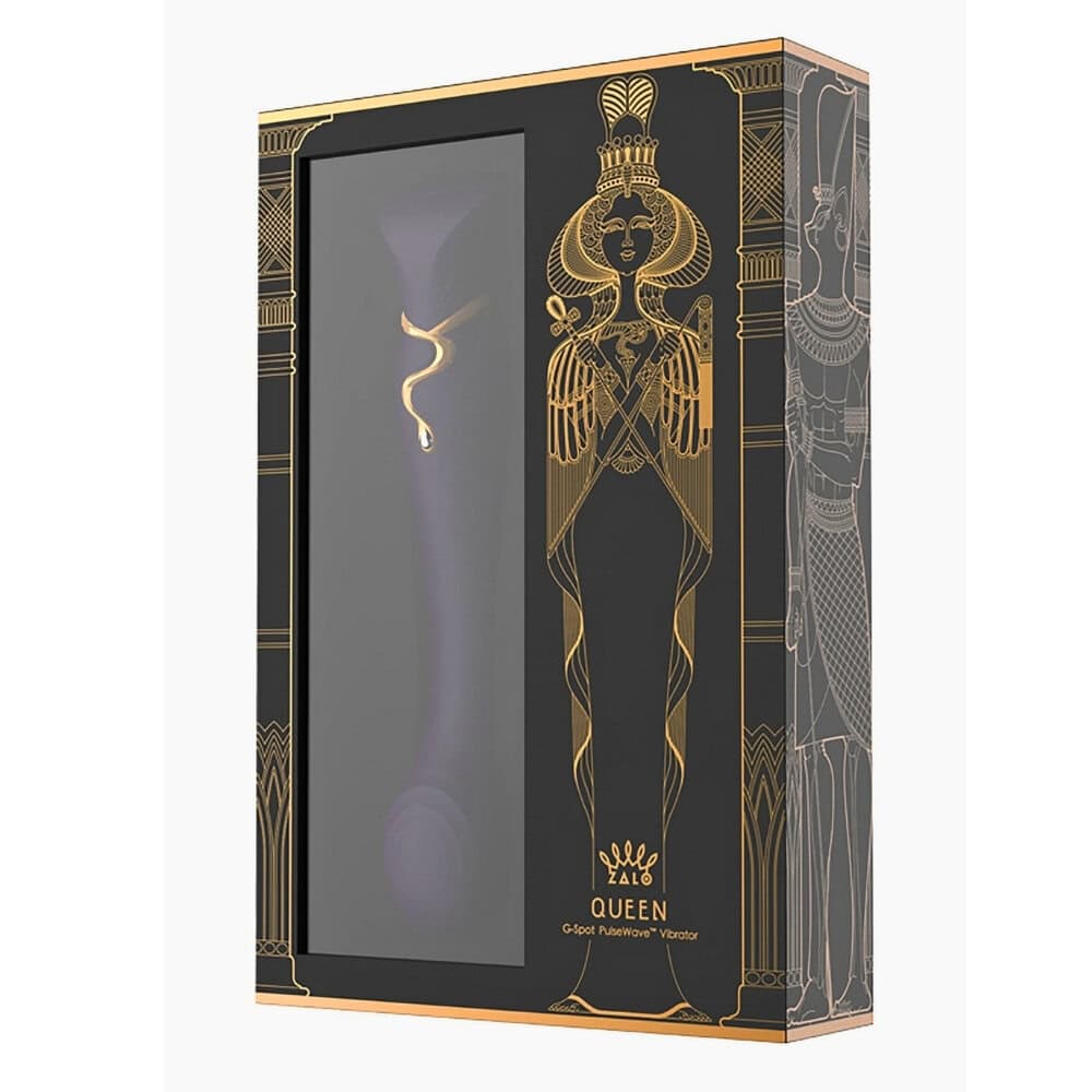 Vibromasseur Queen PulseWave de ZALO, conçu pour stimuler le point G avec une précision de haute technologie. Il combine huit modes vibrants et huit ondes pulsées pour une expérience sensorielle de luxe. Sa silhouette élégante est décorée d'éléments dorés et d'un ornement Swarovski. La fonction chauffante ajoute une dimension supplémentaire au plaisir. Récompensé pour son design raffiné et ses fonctionnalités innovantes, il offre une expérience intime ultime.
