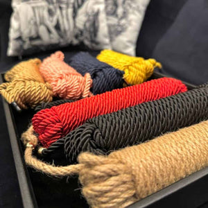 Cordes Shibari en soie triplement torsadée surface brillante en polypropylène
