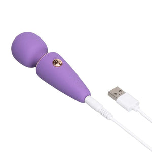 WAND mini de massage au design arrondi et finition douce, présenté en version compacte, proposé par Brigade Mondaine Paris. Sextoys Electriques