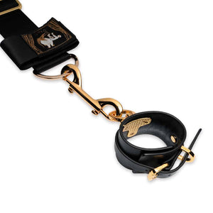 Sangles de contrainte Bondage pour lit de la marque Upko disponible chez Brigade Mondaine.