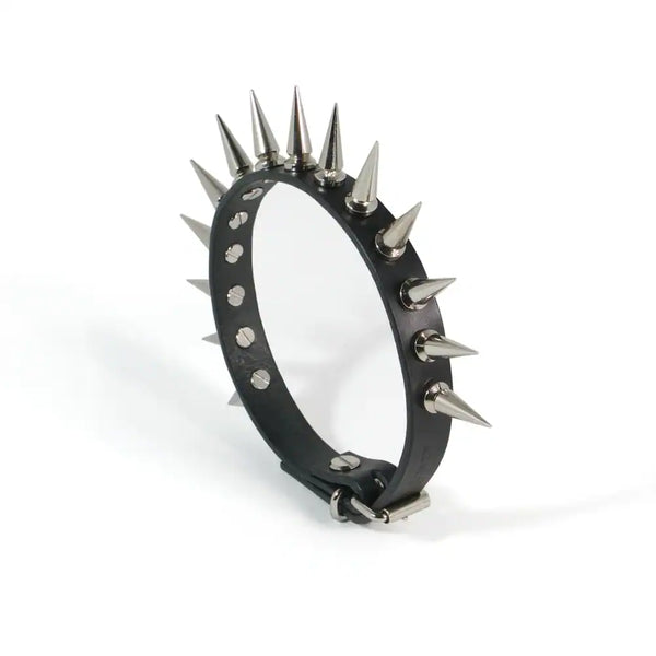 Choker 86137 – Vue de côté avec spikes métalliques, fond blanc