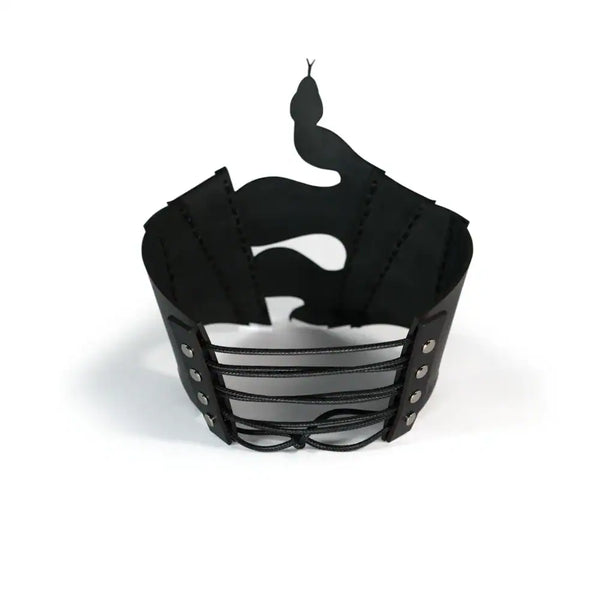 Corset Sous Buste en Cuir Noir et Motif Serpent quincaillerie nickelée et Cordon en nylon