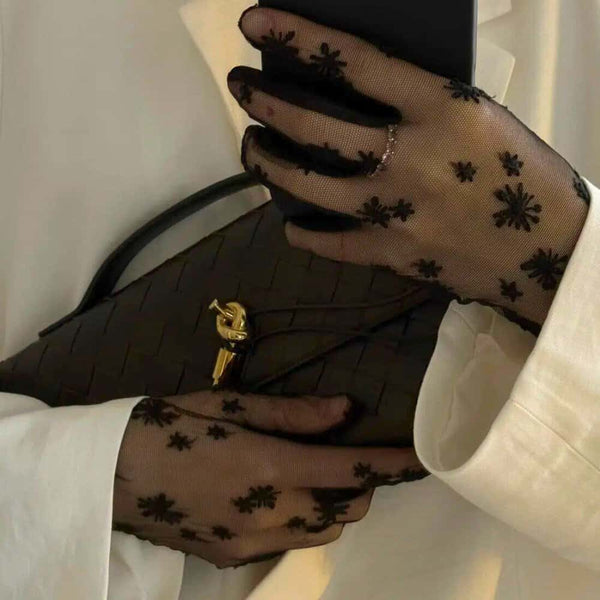 Gants longs en résille stretch noire avec Dentelle élastique européen et finitions métal plaqué or