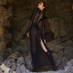 Robe noire transparente avec laçage et manches longues, robe lingerie femme élégante en extérieur
