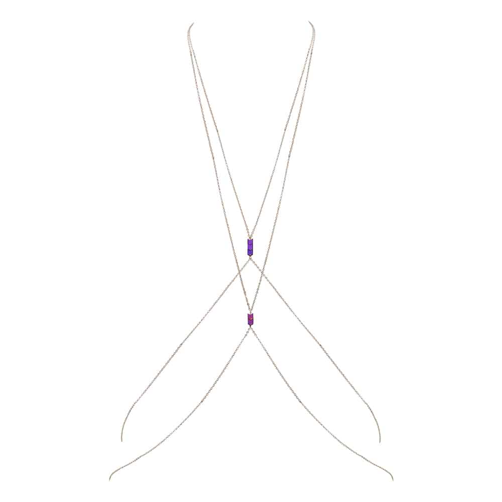 Bijou de corps avec croisement sur la poitrine et pierres violettes dos nu chez Brigade Mondaine