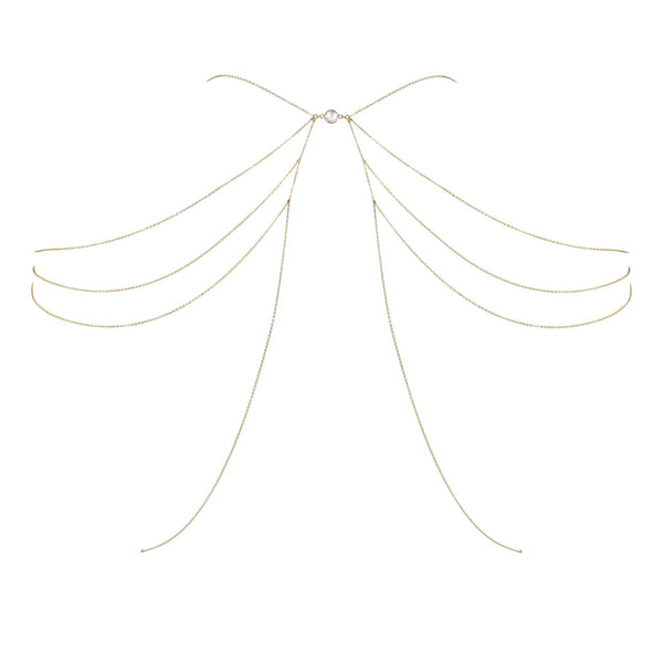Collier Rise de la collection Deviant Spirits de la marque Fungi Elica D Oro. Ce bijoux de buste est croisé au niveau du plexus solaire avec une perle de couleur or en plaqué Or 24 carats qui les relie. Des épaulettes sophistiquées ornent le haut du corps et sont détaillées de trois petites chaînes avec une perle au sommet. Le bijoux peut être porté de deux manières.
