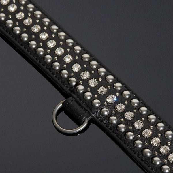 Packshot Collier Bondage en Cuir Nubuck Noir et Cristaux et Petit Anneau en Métal