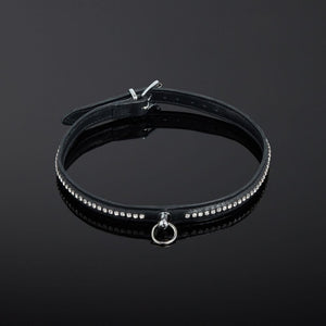 Photo Packshot Collier Bondage Cuir Nubuck Noir et Cristaux en Rhinestones et Anneau