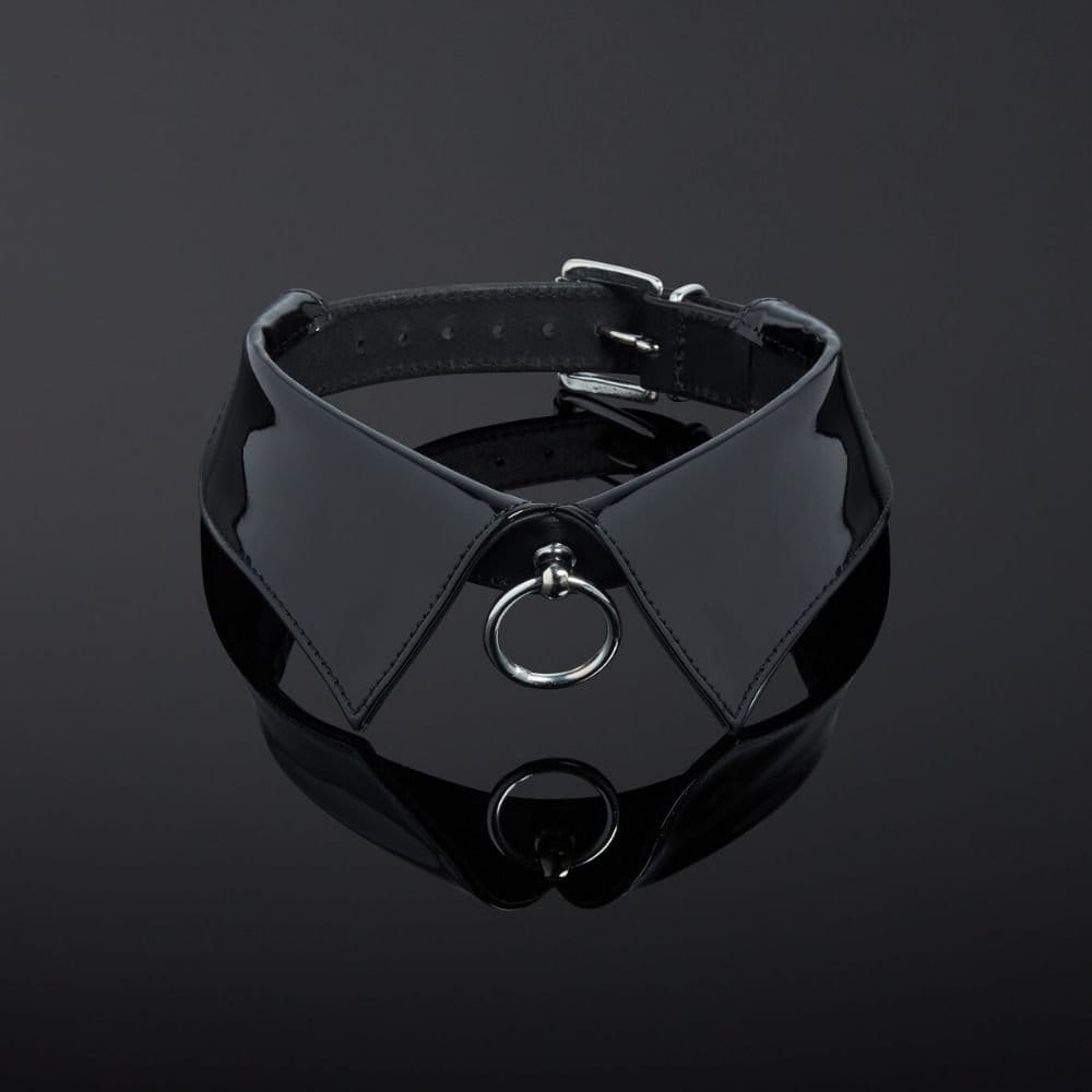 Photo Packshot Collier Bondage Cuir Vernis Noir