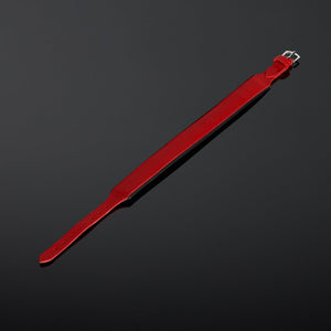 Choker en Cuir brillant verni Rouge rembourré à l'intérieur par du cuir mat rembourré