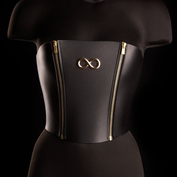 Corset SOPHIA IINFYNII noir avec double fermeture zippée et détail infini doré, corset structurant au design graphique, sélection Brigade Mondaine Paris