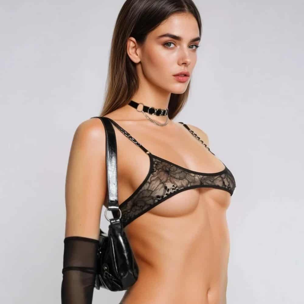 Micro brassière MAX Lash Me Tender en dentelle française recyclée et velours, réglable, non genrée, avec fermoir arrière, style éthique et durable.