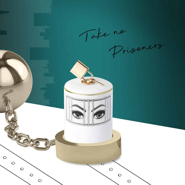 Bougie parfumé avec yeux emprisonnés dessiné en noir et blanc