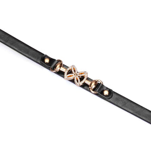 Choker Ajustable en simili cuir noir brillant nœud central en métal doré strass décoratifs