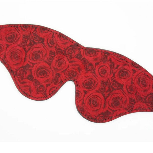 Packshot du Devant d'un Bandeau en Cuir Imprimé de Roses Rouges Mis à Plat