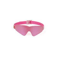 Masque Lustre Rosa LIEBE SEELE en cuir rose brillant avec forme couvrante, sangle réglable et finitions soignées, présenté sur fond blanc en vue produit