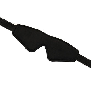 Bandeau Boudoir Amor en similicuir vegan noir, bloquant la vision. Réglable avec boucles métalliques robustes pour un confort optimal. Parfait pour des expériences de privation sensorielle dans le jeu BDSM.