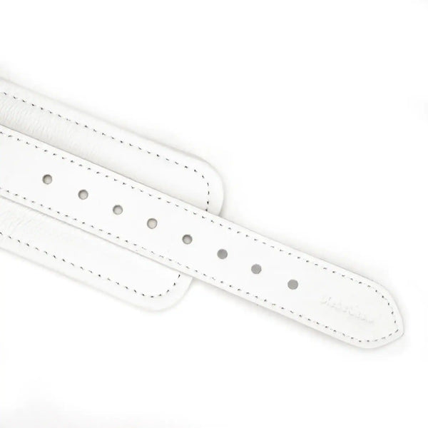 Packshot Menottes Cuir Blanc Zoom Détail sur Sangle d'Attache