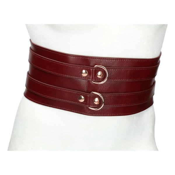 Photo du Devant d'une Ceinture en Cuir couleur Rouge sur Mannequin